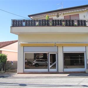 Commercial Premises / Showrooms for Sale in San Donà di Piave