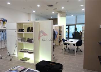 Commercial Premises / Showrooms for Sale in Venezia